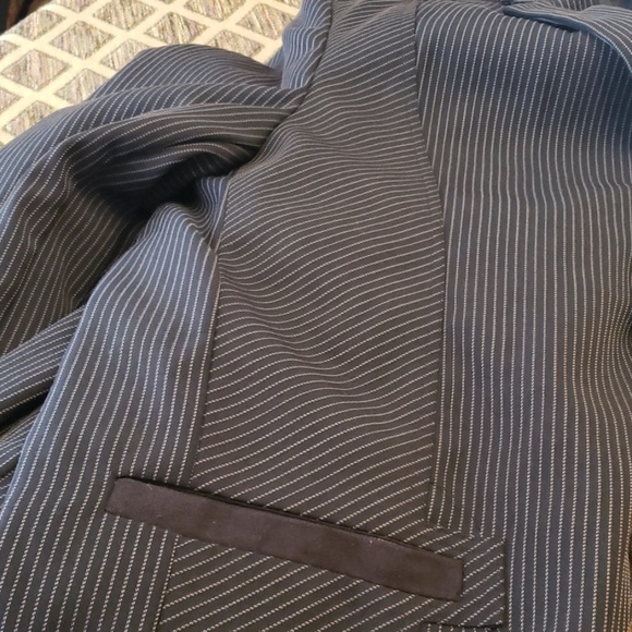 TWIST PLATINUM BLACK PINSTRIPE MENS JACKET L - Picture 8 of 8